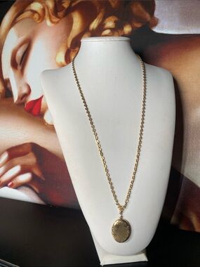 Vintage 1928 Gold Tone Locket Necklace